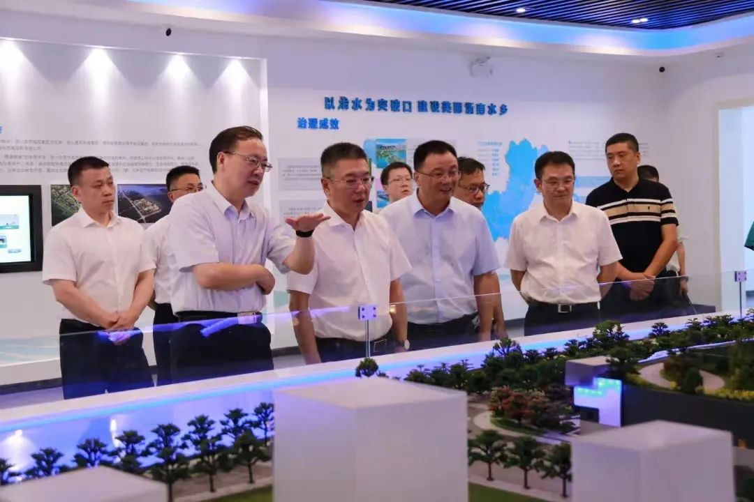 省生态环境厅厅长郎文荣一行到温州市中心片污水处理厂调研